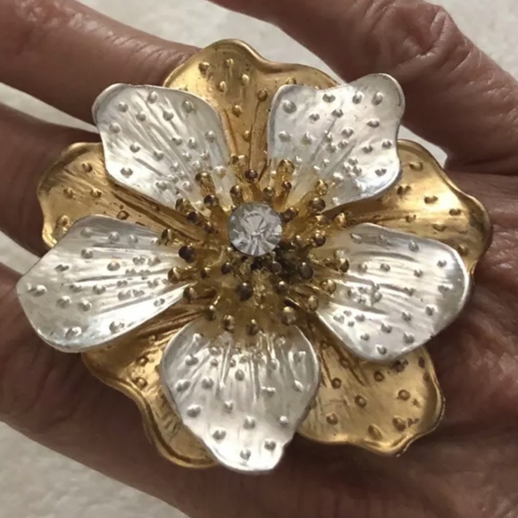 Oversized Statement Ring - Picture 2 of 4